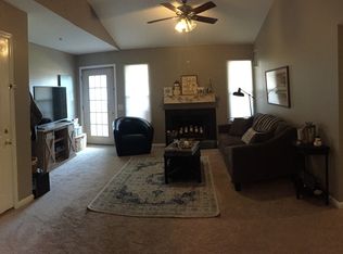 1008 Waters Edge Dr, Newark, DE 19702