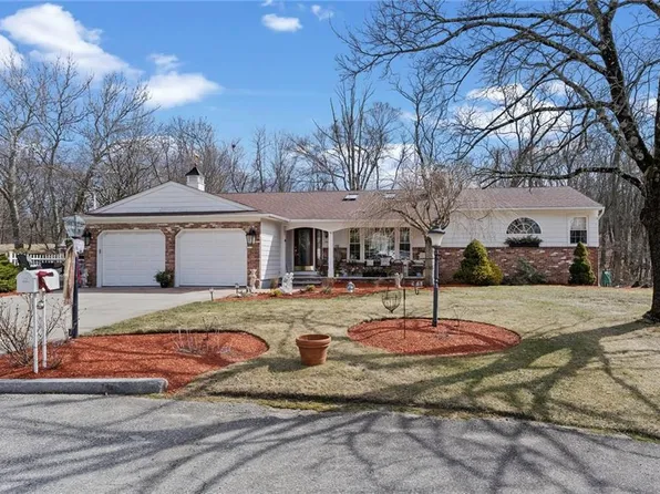1 Melody Ln, Johnston, RI 02919