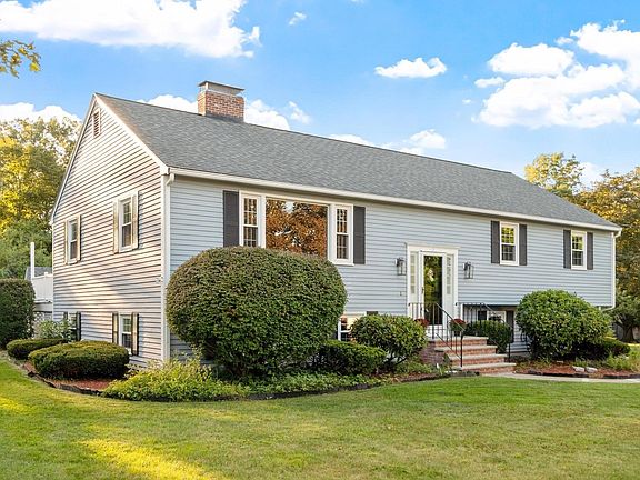 2nd image of 2 Dorset Cir