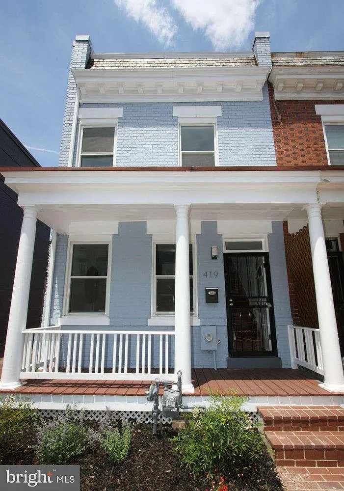 419 Elm St NW photo 1