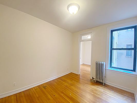 2nd image of 304 W 14th St APT 4F