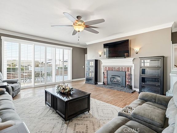 3rd image of 27765 Ellis Ave