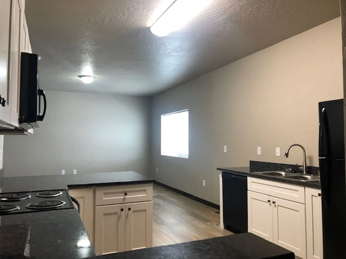 13700 Four Plex — Photo 3