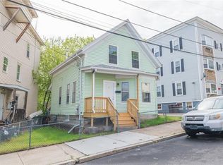 31 Bennett St, Woonsocket, RI 02895