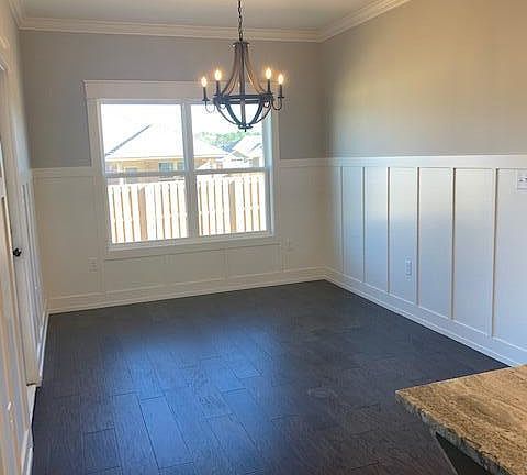 5th image of 303 Promenade Cir