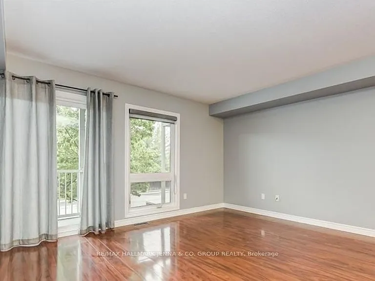 395 Chapman Mills Dr #A — Photo 5