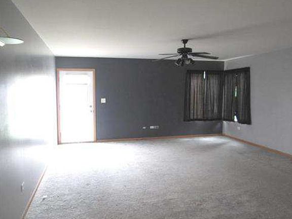 5th image of 2298 Crescent St