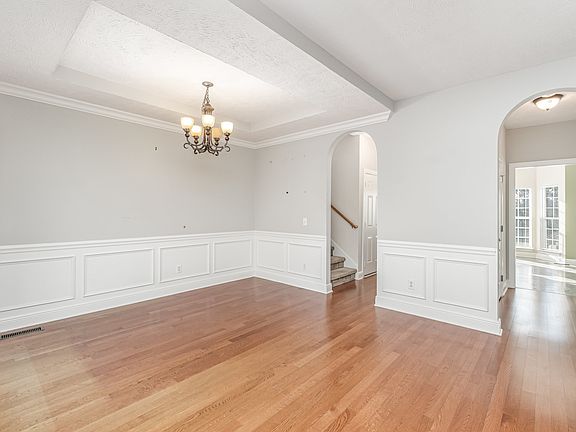 3rd image of 205 Stecoah Ct