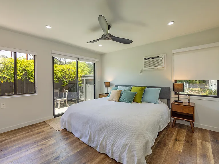 406 N Signal St — Photo 12