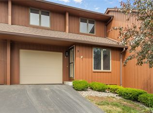 9 Vista View Dr, Fairport, NY 14450