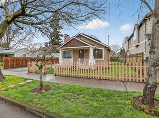 8944 N Clarendon Ave, Portland, OR
