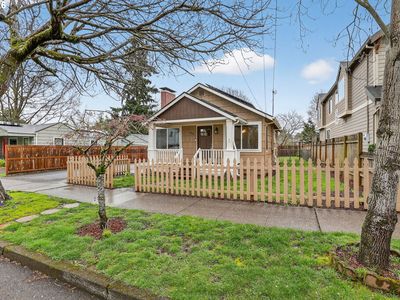8944 N Clarendon Ave, Portland, OR, 97203