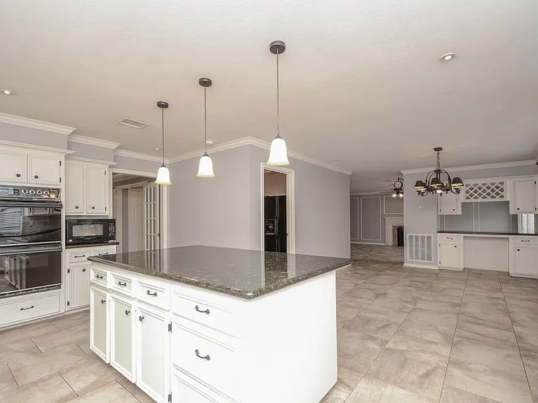24706 Mather Dr — Photo 15
