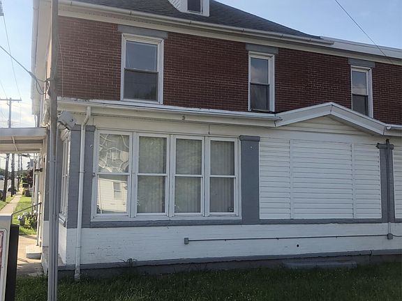 3rd image of 202 W Howard St #1