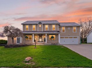 1343 Fieldcrest Ln, Victor, NY 14564