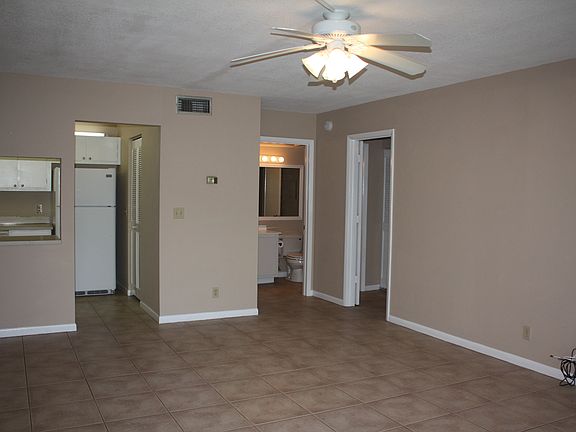 2nd image of 2702 SW Matheson Ave
