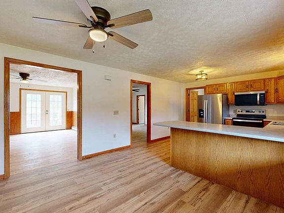 5th image of 824 Ridge Road