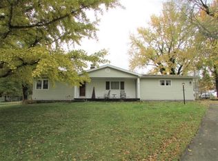 61 Hedgely Rd, Springfield, OH 45506