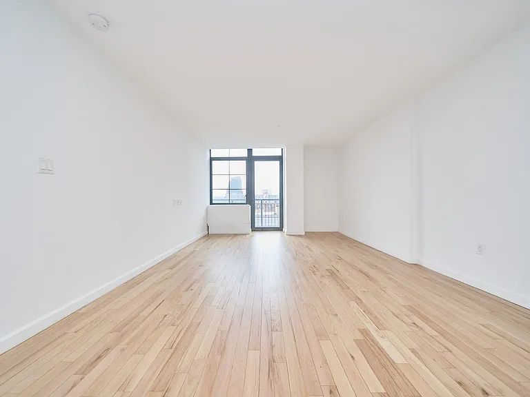 2211 3rd Ave #10-E — Photo 1