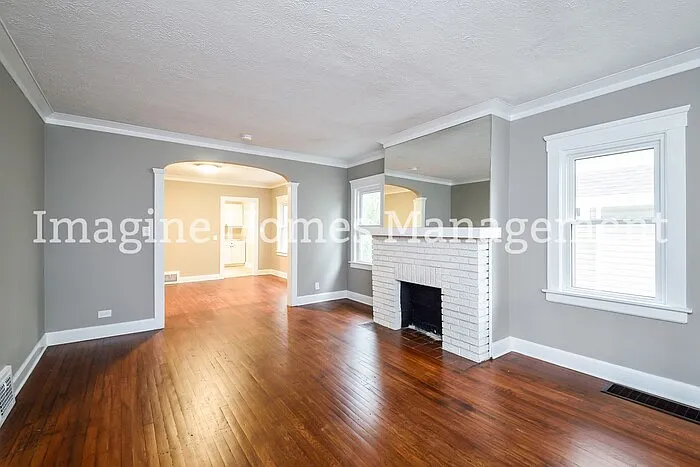 2176 Glenbury Ave #1 — Photo 4