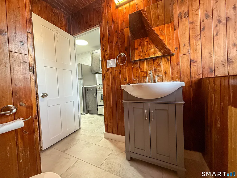 40 Franklin St — Photo 7