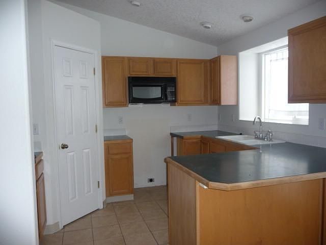 1st image of 2718 Manchester Dr