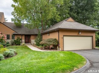 12 Chambord Park #12, Bloomfield, CT 06002