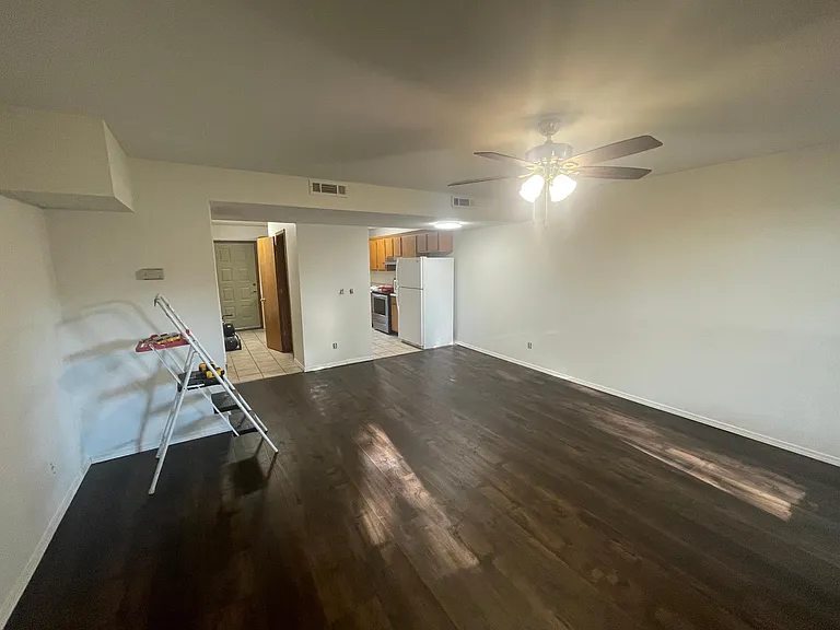 2481 N Brophy Ave #1 — Photo 4