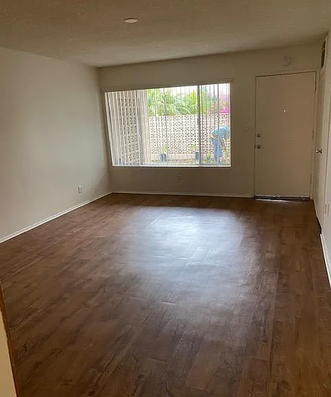 223 W Madison Ave — Photo 17