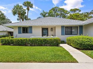 836 Club Dr, Palm Beach Gardens, FL 33418