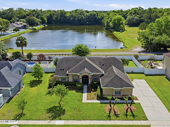 3rd image of 5637 Autumn Chase Cir