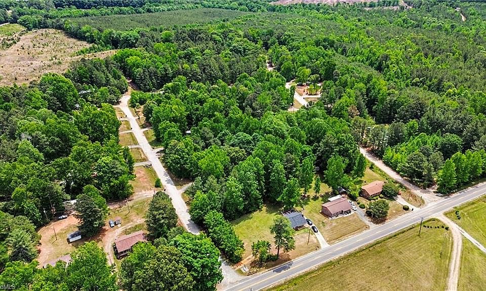 1st image of 50 Pineview Cir