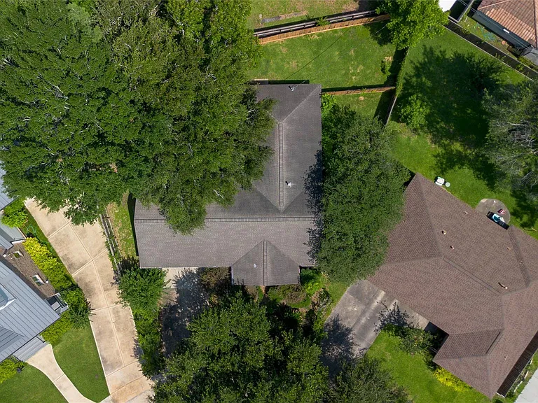 5338 Creekbend Dr — Photo 34