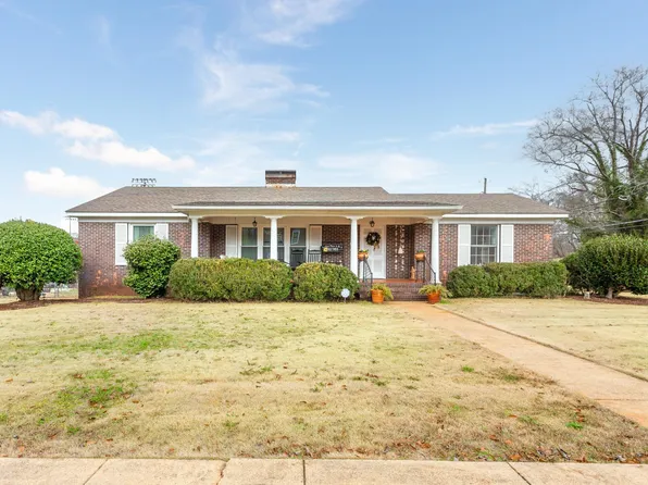 208 Margaret St, Talladega, AL 35160