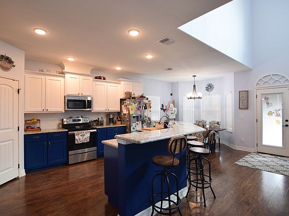 4th image of 2340 Pirtle Dr