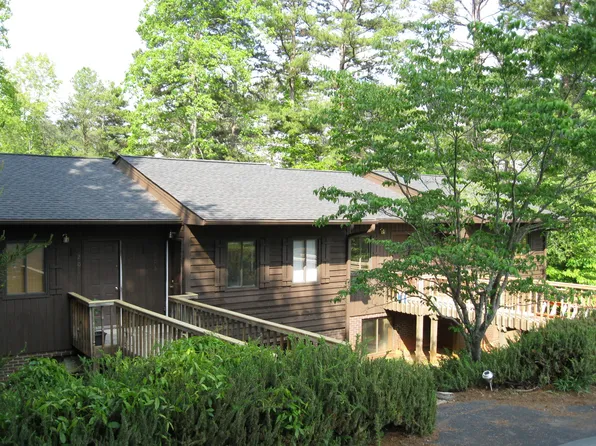 207 McCellion Ave, Seneca, SC 29678