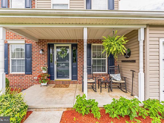 3rd image of 798 Slate Hill Dr