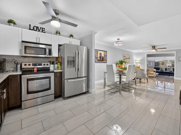 9881 Sunrise Lakes Boulevard #308, Sunrise, FL 33322
