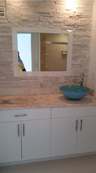 1st image of 800 West Ave APT 703