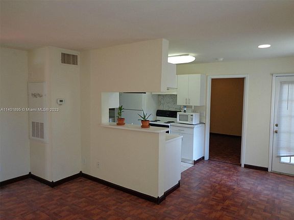 5th image of 8729 NW 39th St #8729