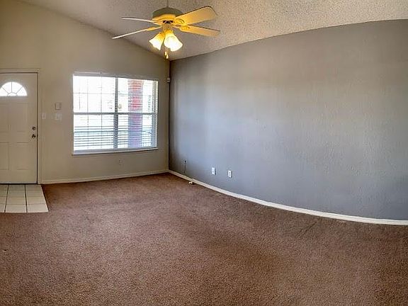 5th image of 3409 Yellow Rose St