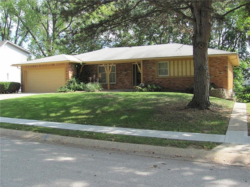 2419 N 72nd Place