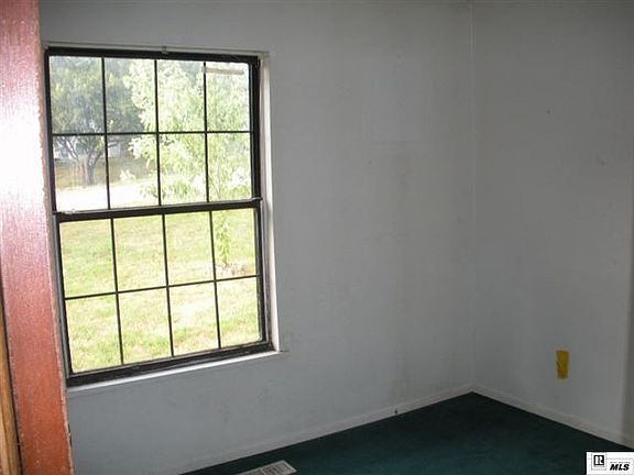 4th image of 304 Melody Ln
