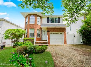 23 Helene Ct, Staten Island, NY 10309