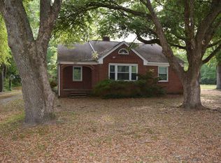 505 Blackmon St N, Bethune, SC 29009