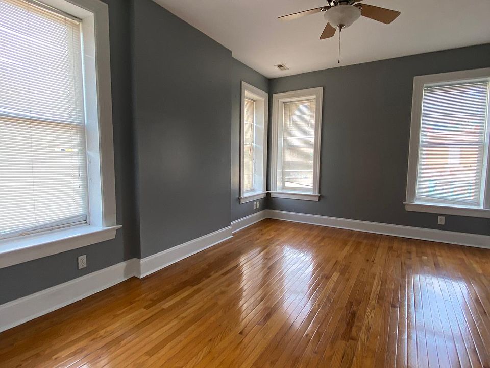 1st image of 1104 S Boyle Ave