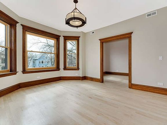4th image of 3256 W Palmer St Unit 2