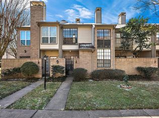 712 Country Place Dr, Houston, TX 77079