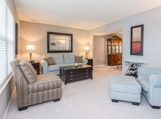 1374 Timothy Ridge Dr, Saint Charles, MO 63304