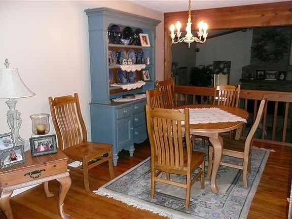 3rd image of 4260 Copperfield Ln